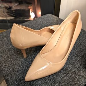 Le Chateau 7.5 Nude Pump